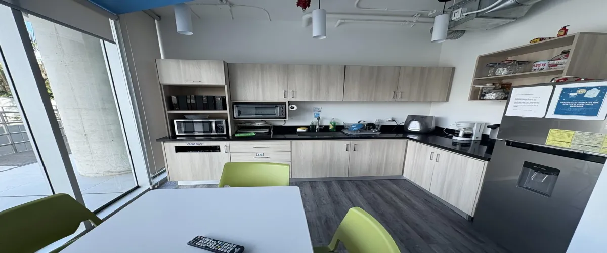 Oficina
Alquiler 
Escazú
 Plug and play.
  Clase A+.
