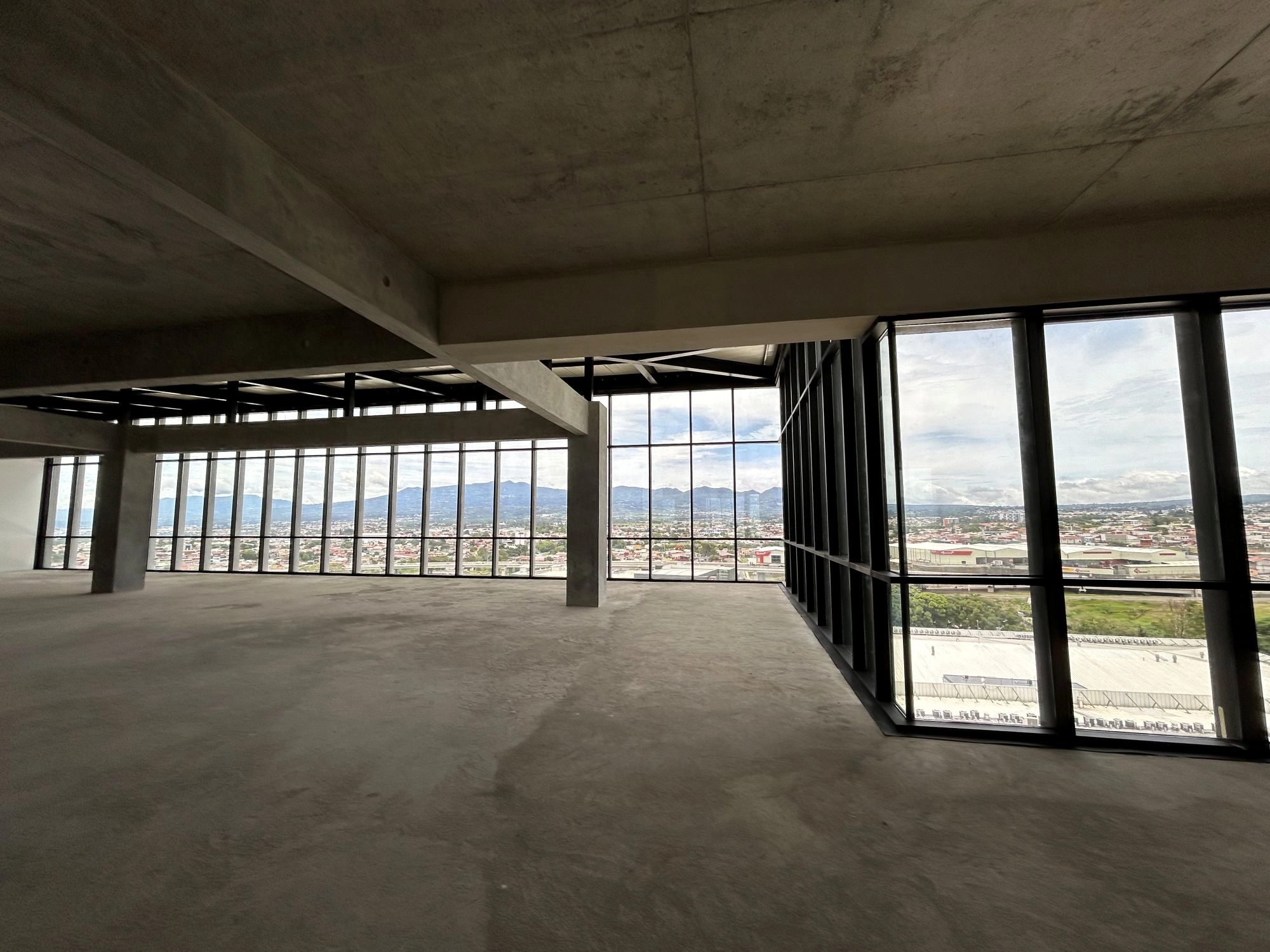 Edificio
Calle Blancos
Oficina
Clase A
Alquiler
Oficentro