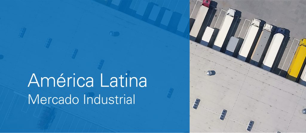 panorama de nave industrial con texto que indica reportes de América Latina