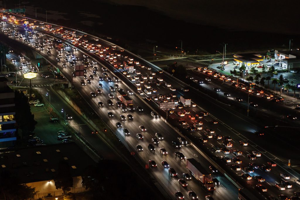 traffic jam, traffic, highway-1703575.jpg